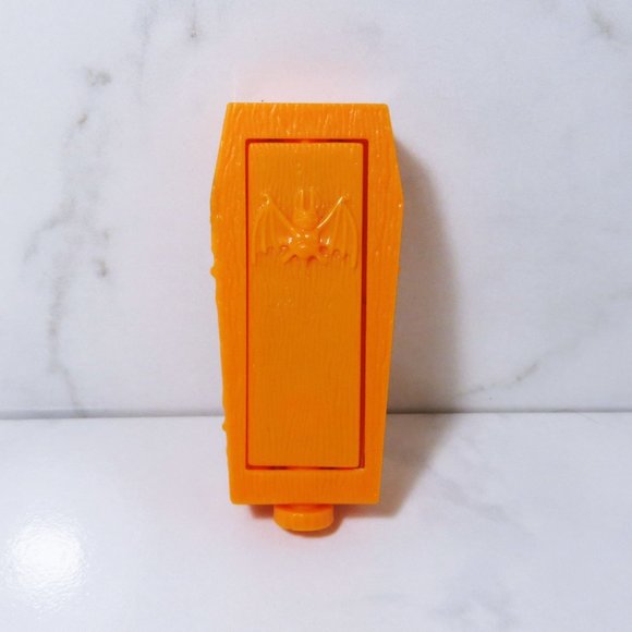 Rare Vintage 1991 McDonalds Gravedale High Vinnie Stoker Coffin Spin Toy * - Picture 3 of 4